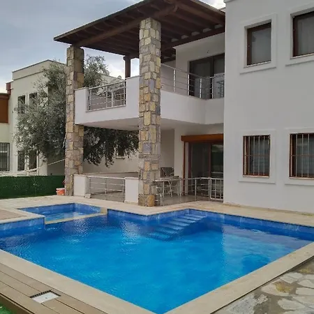 Daire Two-bedroom Flat At Bodrum